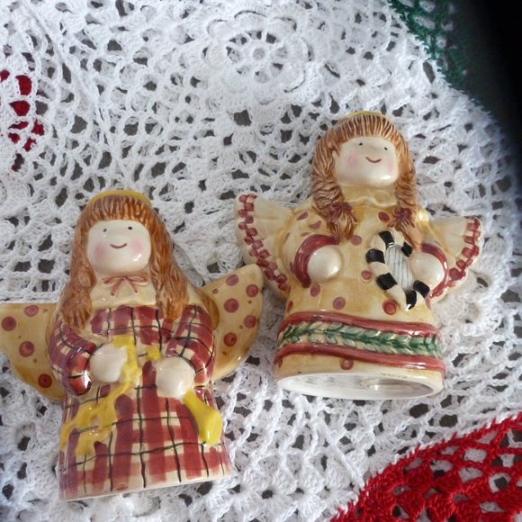 Vintage Sakura Salt & Pepper Shakers Gathering of the Angels Holiday Debbie Mumm - Picture 12 of 12